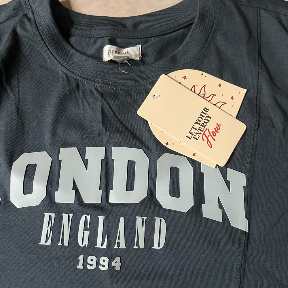 Persaya London England Graphic Tee
